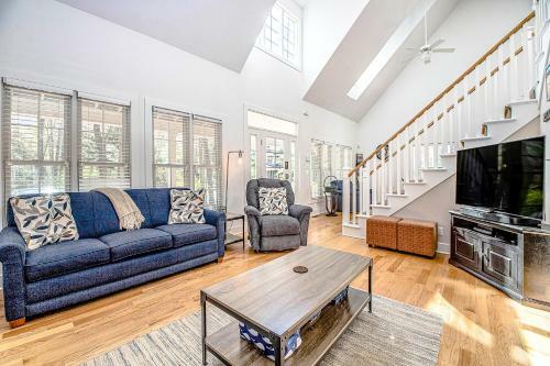 Lakeshore Cottage