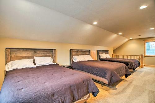 Magnificent House With Game Room On Lake Latoka