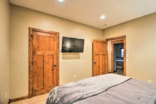 Magnificent House With Game Room On Lake Latoka