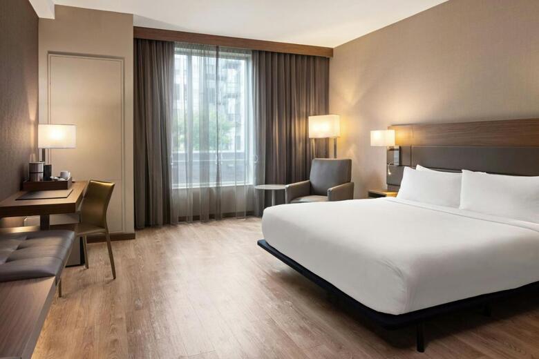 AC Hotel By Marriott Minneapolis West End