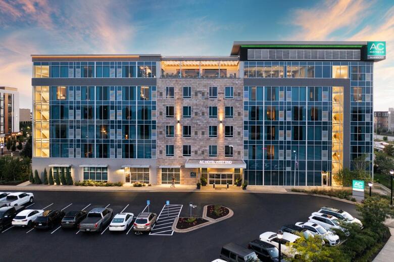 AC Hotel By Marriott Minneapolis West End