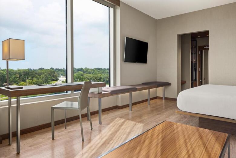 AC Hotel By Marriott Minneapolis West End