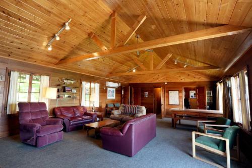 Hotel Five Lakes Resort