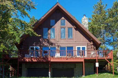 Hotel Five Lakes Resort