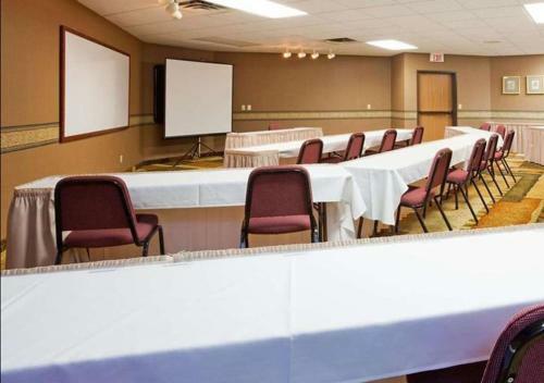 Posada Norwood Inn & Suites Eagan