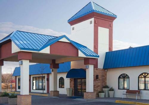 Posada Norwood Inn & Suites Eagan