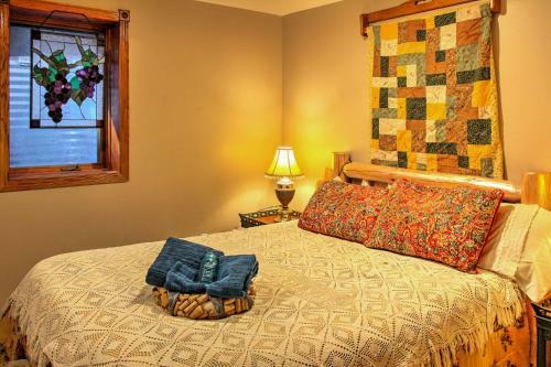 Apartamento Lakefront Deer River Apt With Dock, Fire Pit And Patio!