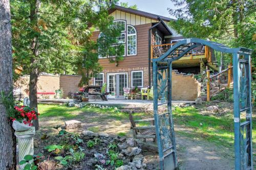 Apartamento Lakefront Deer River Apt With Dock, Fire Pit And Patio!