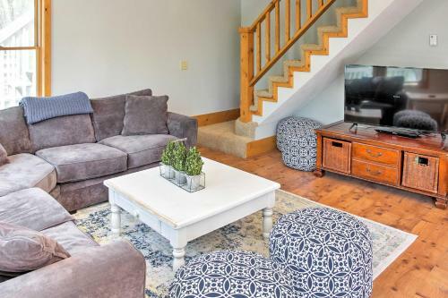 Spacious Pine Lake Home Deck, Fire Pit And 3 Acres!