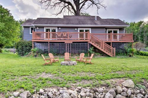 Private Waterfront Mississippi River Home!