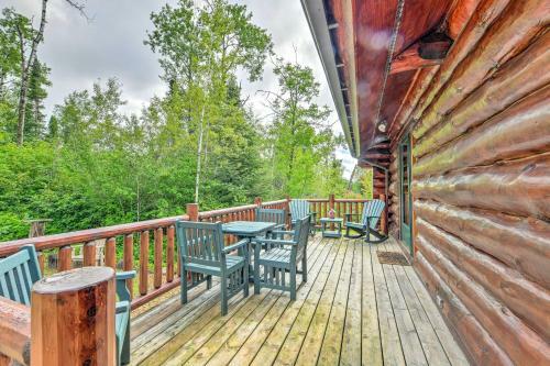 Lutsen Cabin With Fire Pit, Patio And Deck!