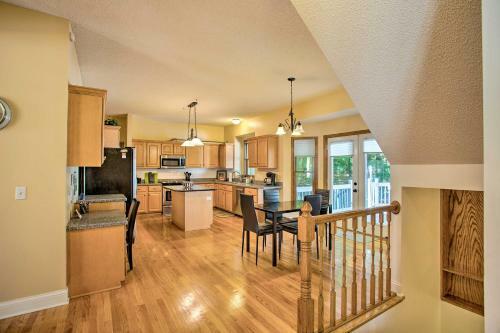 Executive Eden Prairie Home With Deck, Game Room
