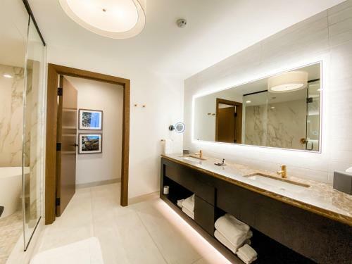 Hotel Omni Viking Lakes