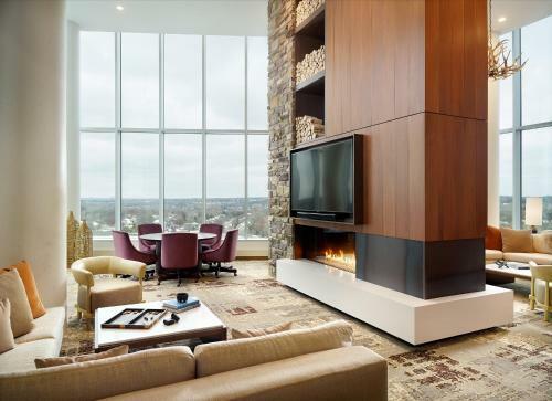 Hotel Omni Viking Lakes