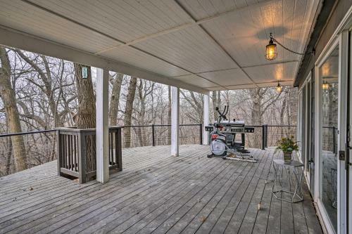 Chic Chaska Retreat With Deck Overlooking Dtwn!