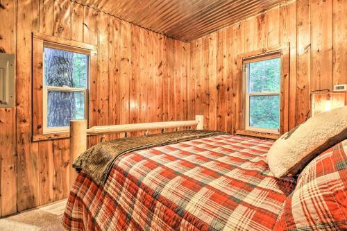 Waterfront Pequot Lakes Cabin With Dock And Sandy Beach