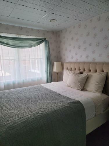 Hotel Lowell Inn