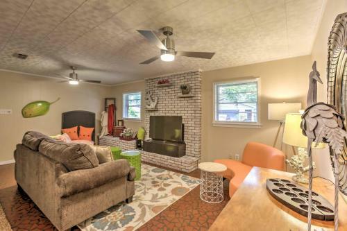 Vibrant Pass Christian Oasis - 3 Blocks To Beach!