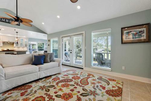 Waterfront Pass Christian Home With Bay Access!