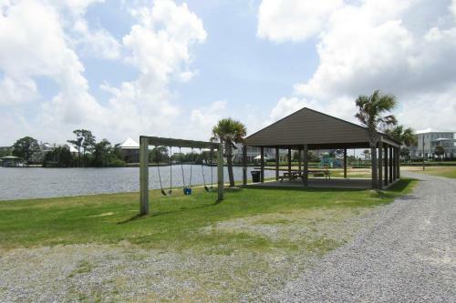 Waterfront Pass Christian Home With Bay Access!