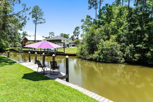 Waterfront Pass Christian Home With Bay Access!