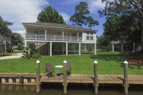 Waterfront Pass Christian Home With Bay Access!
