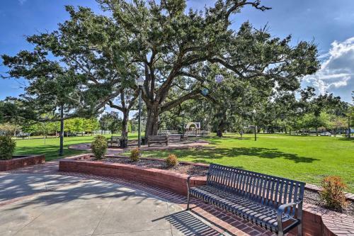 Long Beach Hideaway - Walk To Ocean, Shops, Bars!