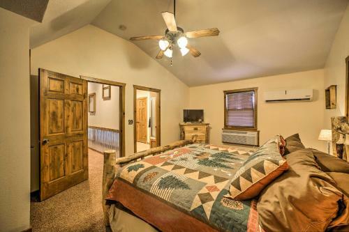 Cozy Rustic River Lodge Family Retreat Near Sdc!