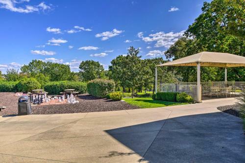 Apartamento Pointe Royale Walk-in Condo With Resort Amenities!