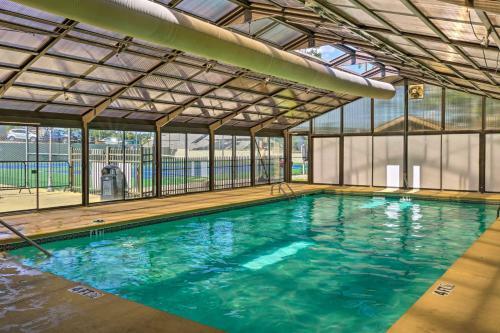 Apartamento Pointe Royale Walk-in Condo With Resort Amenities!