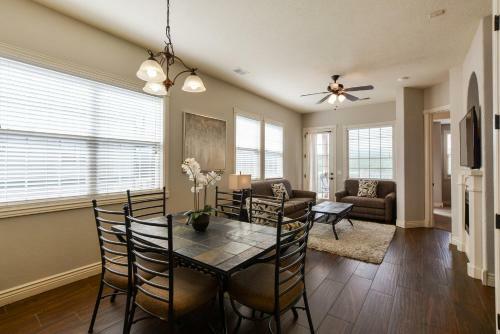 Condo 313