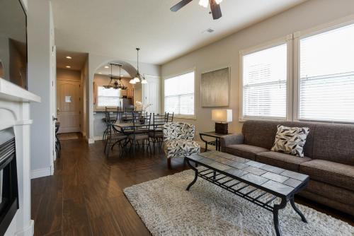 Condo 313