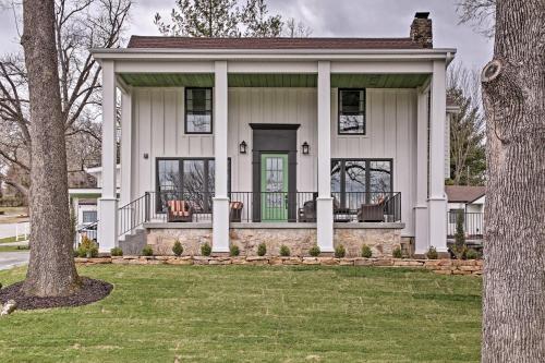Downtown Branson Home With Pool Mins To The Landing!