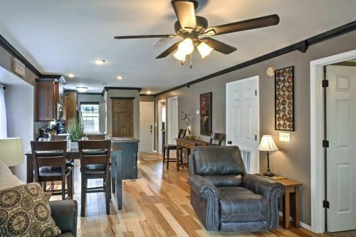 Apartamento Branson Condo With Pool Access - Walk To Table Rock!