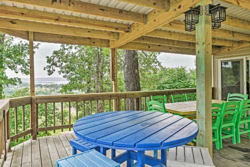 Charming Hillside Branson Home With Spacious Deck!