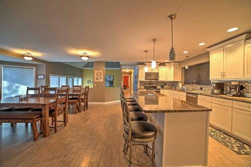 Charming Hillside Branson Home With Spacious Deck!