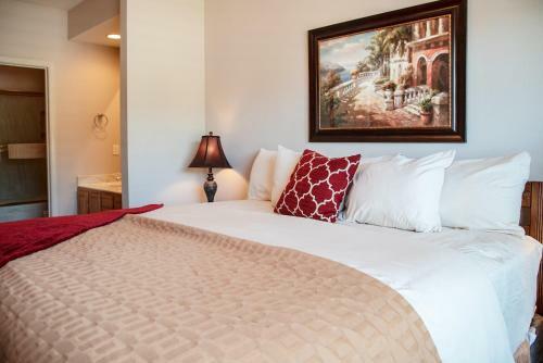 Hotel Legacy At Thousand Hills