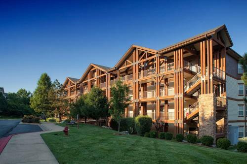 Spacious Condo Off Highway 76 Strip 1br Standard
