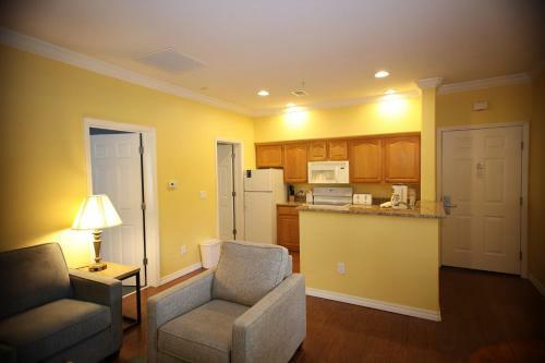 Spacious Condo Off Highway 76 Strip 1br Standard