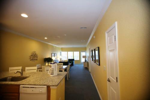 Spinnaker Suite Right By The Strip 2br Standard