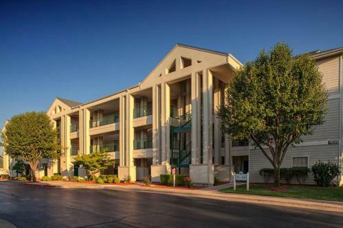 Gorgeous Branson Suite 2br Standard