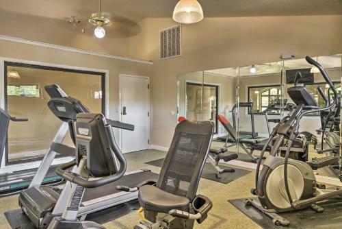 Apartamento Condo With Pool, 1 Mi To 76 Strip Entertainment