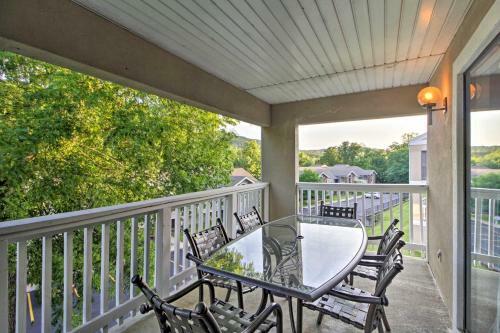 Apartamento Condo With Pool Access - 5 Mins To Table Rock Lake!