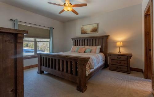 Rockwood Lake Lodge Home