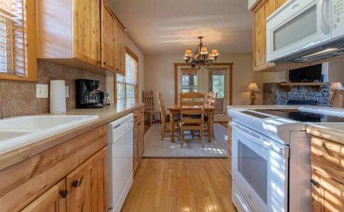Tin Cup Cottage Cabin