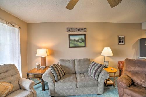 Apartamento West Branson Condo 2 Miles To Silver Dollar City!