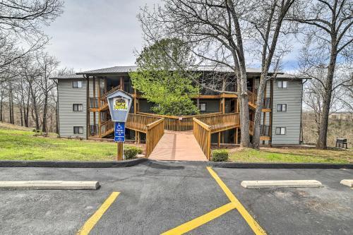 Apartamento West Branson Condo 2 Miles To Silver Dollar City!