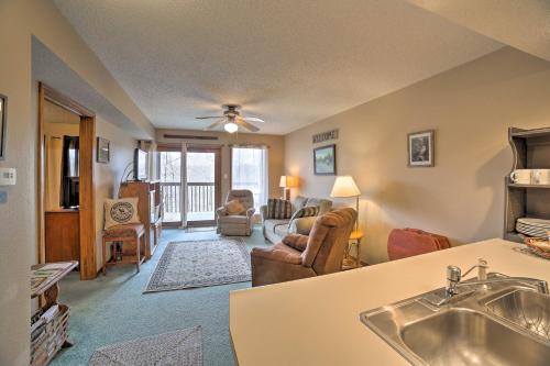 Apartamento West Branson Condo 2 Miles To Silver Dollar City!