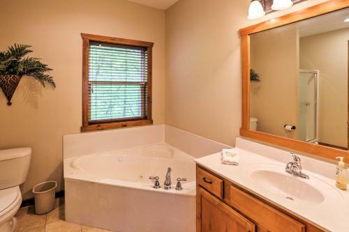 6br Branson Cabin In The Heart Of Branson!