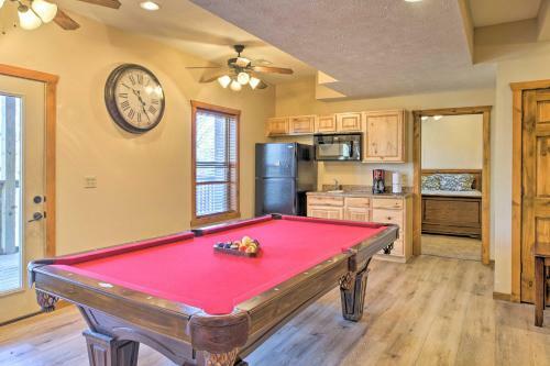 Updated Branson Home, 5 Min To Silver Dollar City!